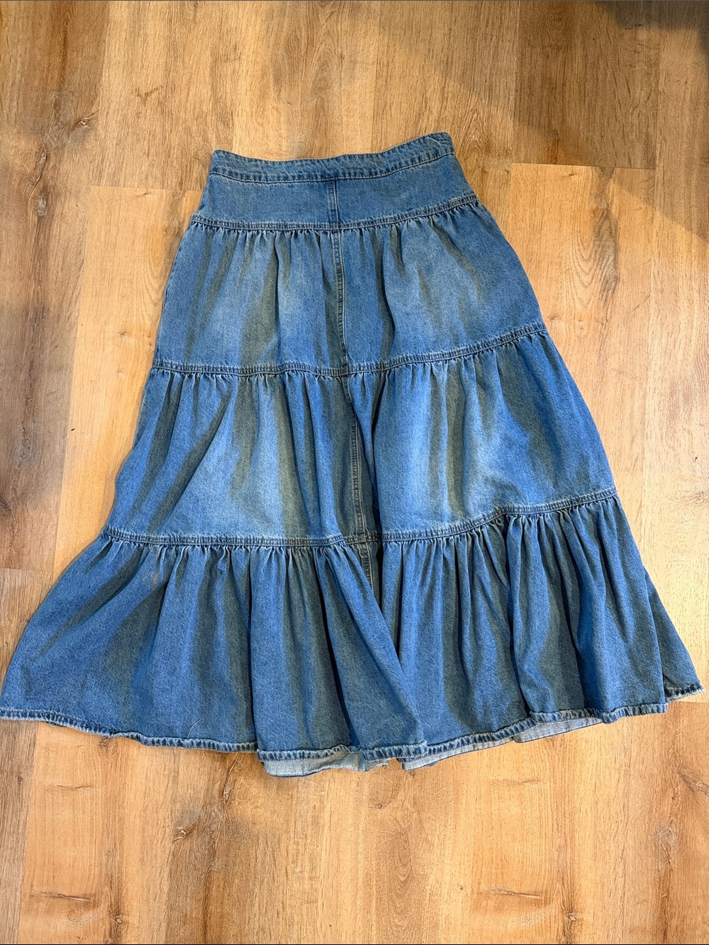 Veveret Tiered Twirl Denim Maxi Skirt - Picture 3 of 5